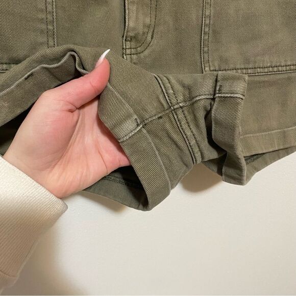 PACSUN Green Khaki Mom Utility Shorts - Picture 7 of 13